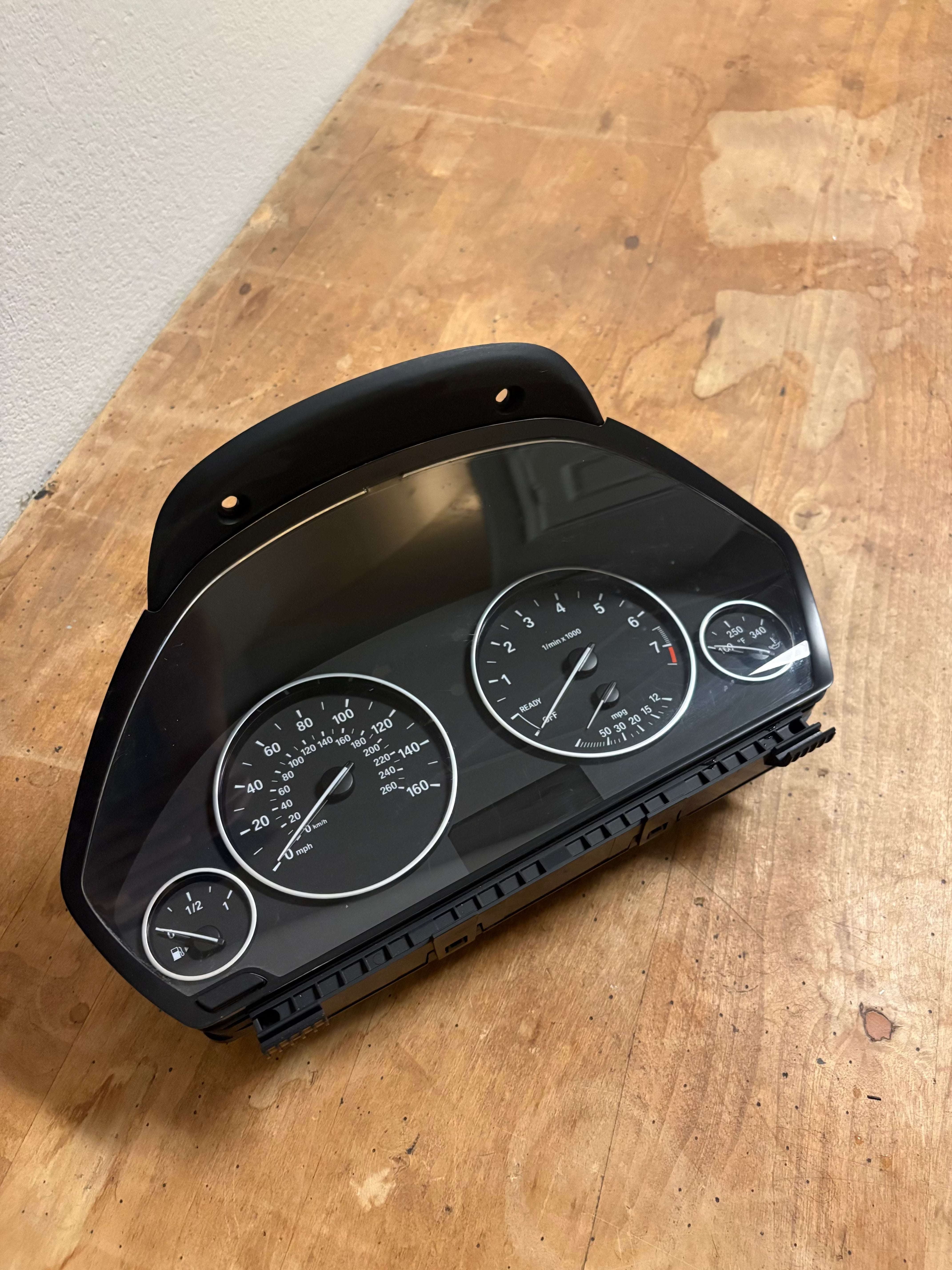 BMW F30 instrument cluster virginized with HUD support and OEM part number 500002157 ready for programming and installation